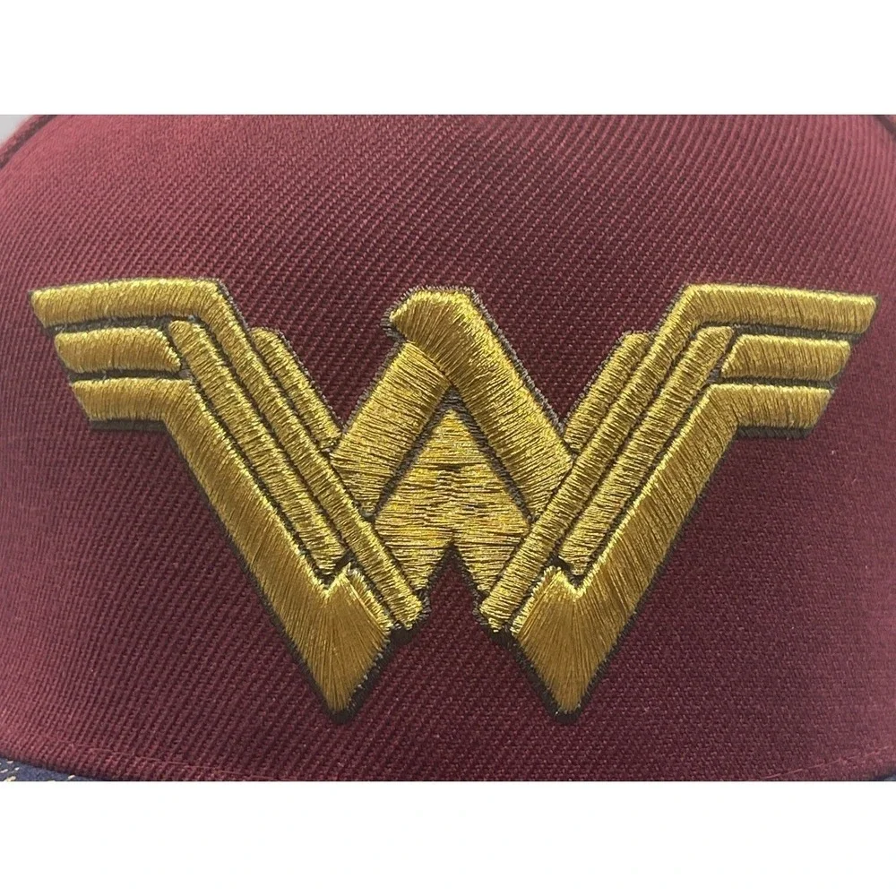DC Comics Wonder Woman Snapback Hat Women OS Burgundy‎ Gold Splatter Cap